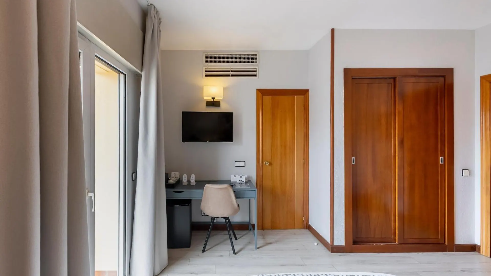 Soho Boutique Los Naranjos Málaga 3*,  İspanya